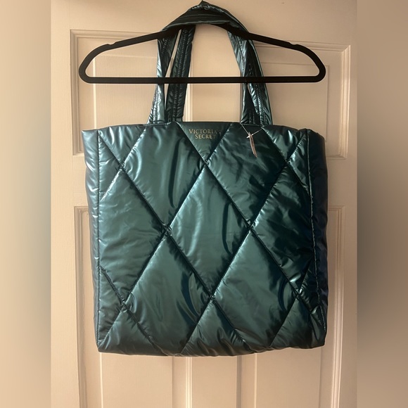 Victoria's Secret Handbags - Victoria’s Secret puffer bag